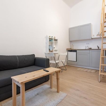 Apartamento Klein, Aber Fein In Zentraler Ruhelage Viena Exterior foto