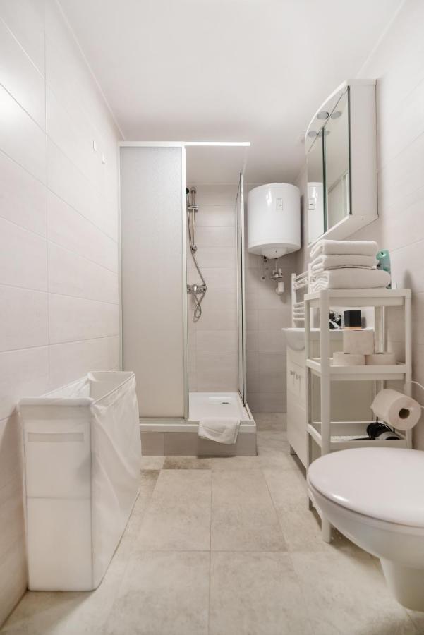 Apartamento Klein, Aber Fein In Zentraler Ruhelage Viena Exterior foto
